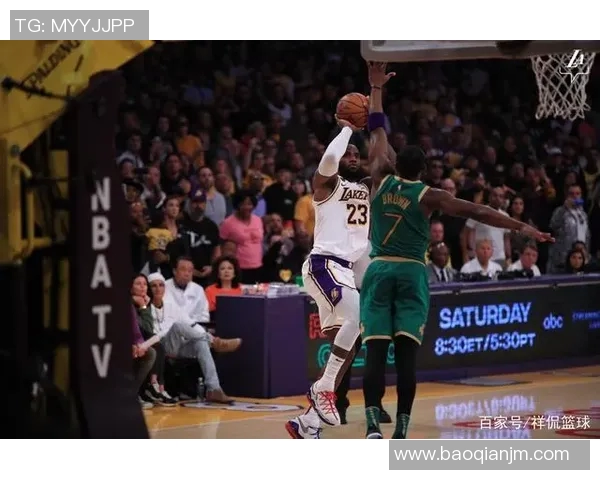 詹姆斯本赛季表现起伏不定数据分析揭示其状态波动的原因和影响